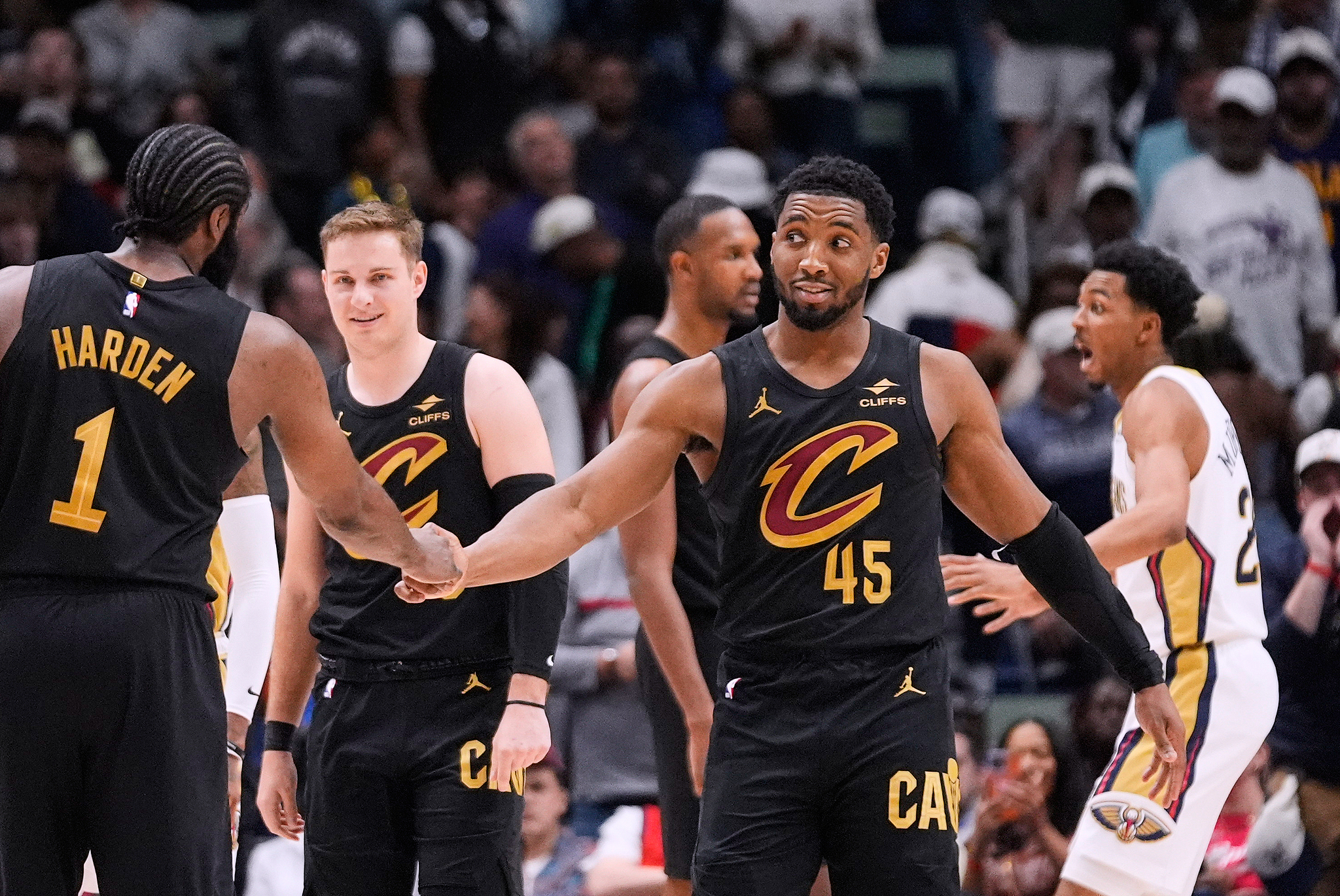 开云赛事-米切尔27+7哈登20+6+10 骑士逆转鹈鹕取3连胜